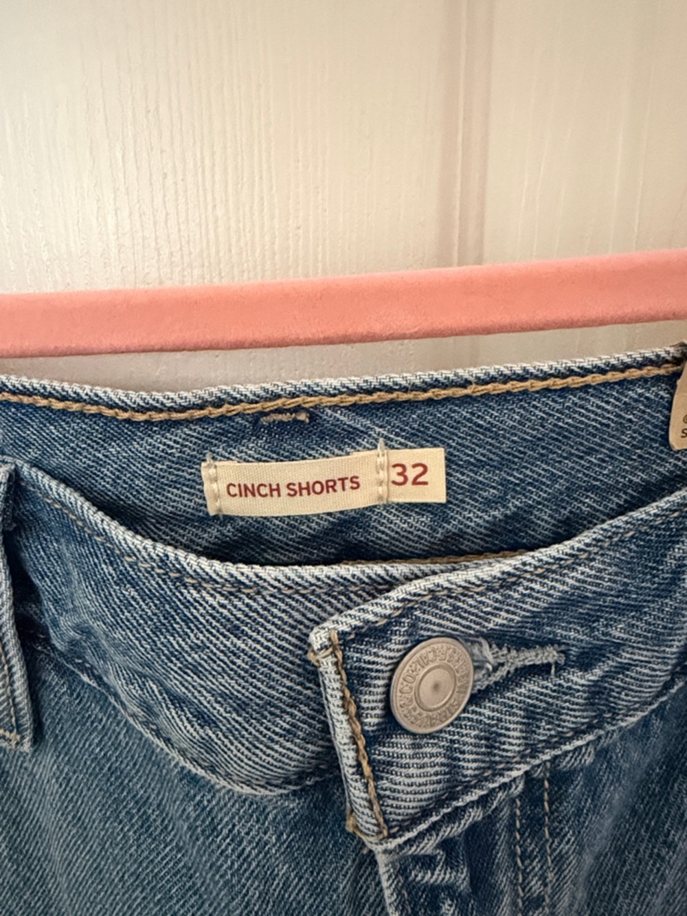NWT Levi's Cinch Mid-Thigh Blue Jean Shorts size 32 - Picture 4 of 10